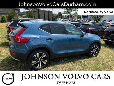 Used 2023 Volvo XC40 B5 Plus w/ Protection Package Premier AWD/4WD image 3