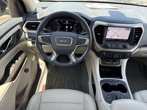 Used 2022 GMC Acadia Denali w/ Denali Technology Package image 18