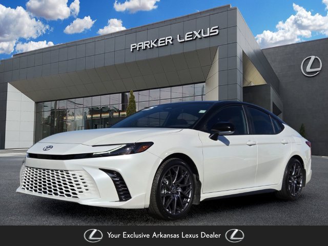 Used 2025 Toyota Camry XSE FWD image 1