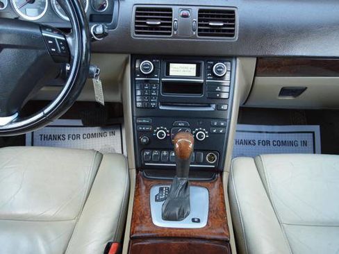 Used 2014 Volvo XC90 3.2 w/ Climate Package image 23