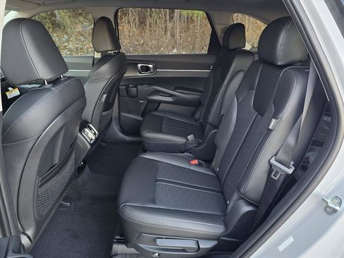 New 2026 Kia Sorento EX w/ EX Premium Package FWD image 4