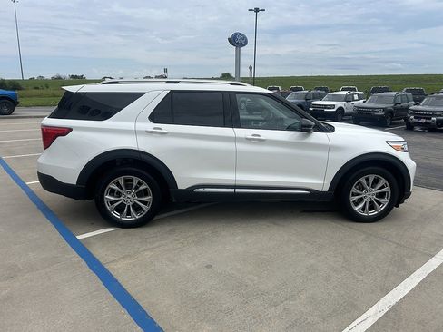 Used 2024 Ford Explorer Limited w/ Limited Technology Package AWD/4WD image 6