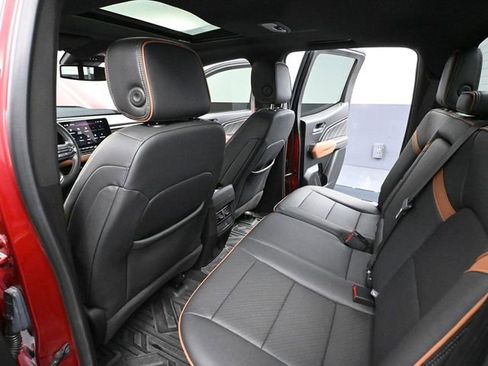 Used 2024 GMC Canyon AT4 w/ AT4 Premium Package image 41