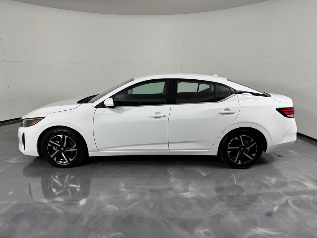 Used 2024 Nissan Sentra SV FWD image 8