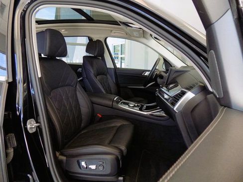 Used 2024 BMW X7 xDrive40i AWD/4WD image 24