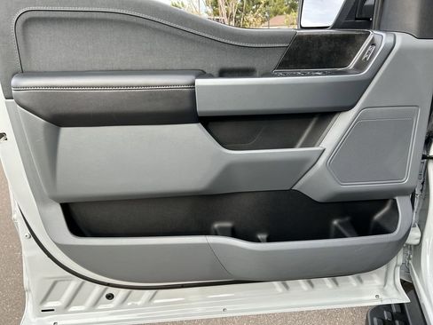 Used 2023 Ford F150 Lightning XLT image 22