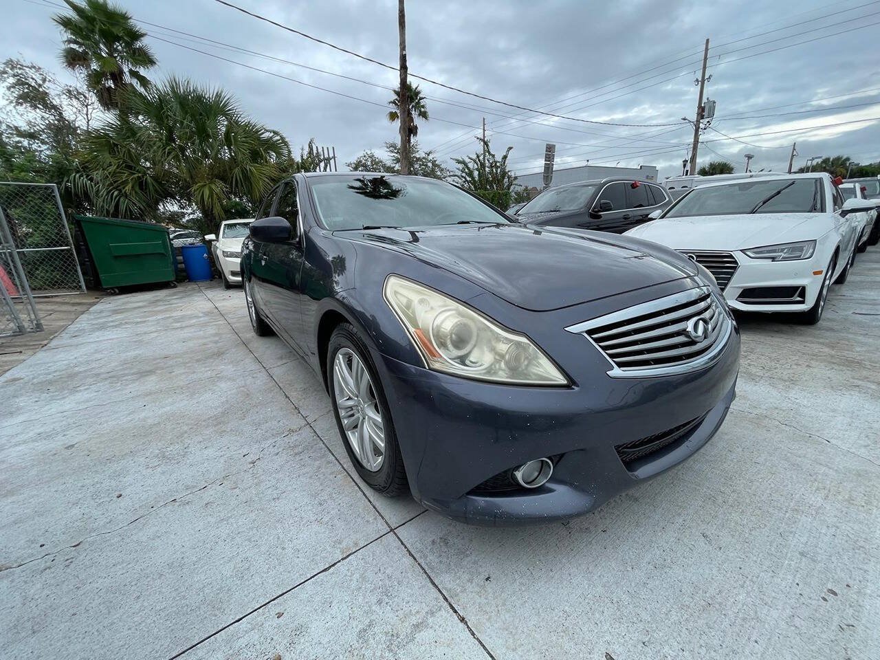 Used 2011 INFINITI G37 Journey w/ Premium Pkg RWD image 3