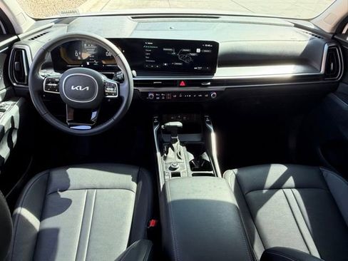 Used 2025 Kia Sorento EX image 9