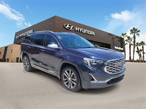 Used 2019 GMC Terrain Denali w/ Driver Alert Package II image 4