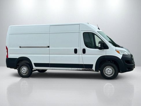 Used 2026 RAM ProMaster 2500 w/ Convenience Group FWD image 4