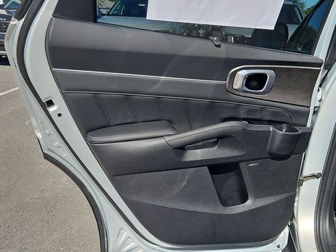 New 2026 Kia Sorento SX image 9