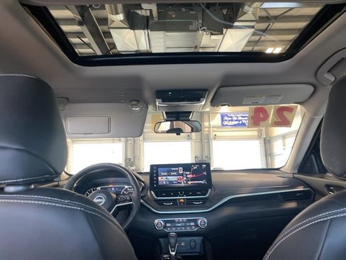 Used 2024 Nissan Altima 2.5 SL image 6