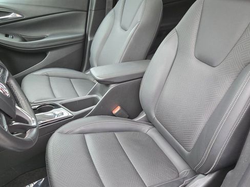 Used 2022 Buick Encore GX Essence w/ Experience Buick Package image 24