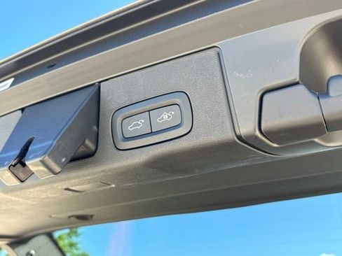 Certified 2023 Volvo XC60 B5 Core w/ Climate Package AWD/4WD image 35