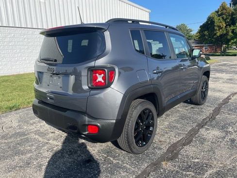 Used 2023 Jeep Renegade Altitude image 13