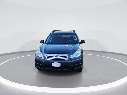 Used 2011 Subaru Outback 2.5i image 3