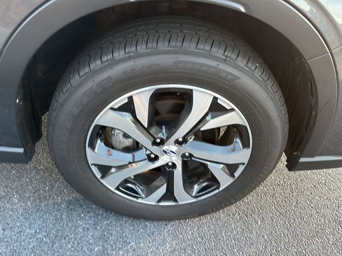 Used 2022 Subaru Outback Touring XT image 34