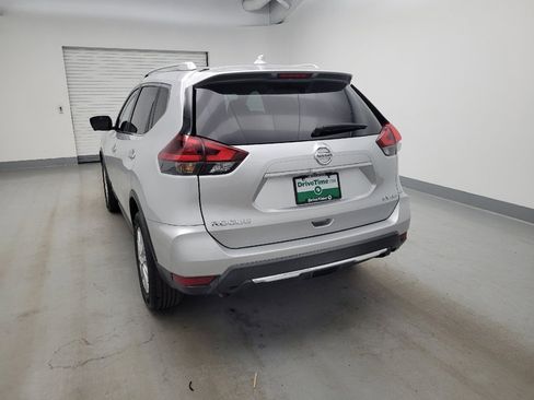 Used 2018 Nissan Rogue SV w/ Premium Package AWD/4WD image 6