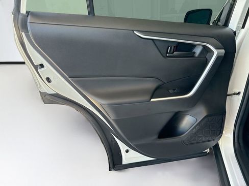 Certified 2022 Toyota RAV4 LE FWD image 25