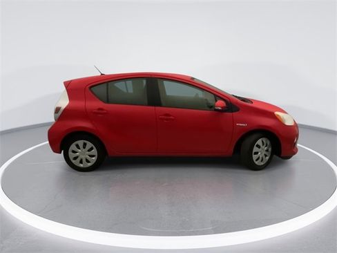 Used 2013 Toyota Prius C image 5