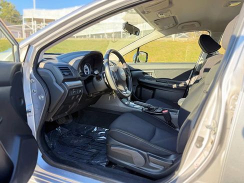 Used 2013 Subaru Impreza 2.0i Sport Premium image 10