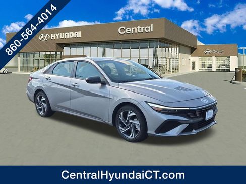 Certified 2025 Hyundai Elantra Sport FWD image 1