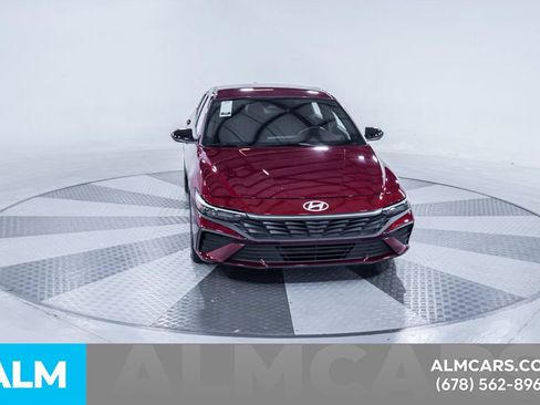 Used 2025 Hyundai Elantra Sport FWD image 15