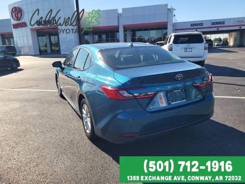 Used 2025 Toyota Camry LE image 7