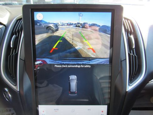 Used 2024 Ford Edge SEL w/ Sport Appearance Package image 39