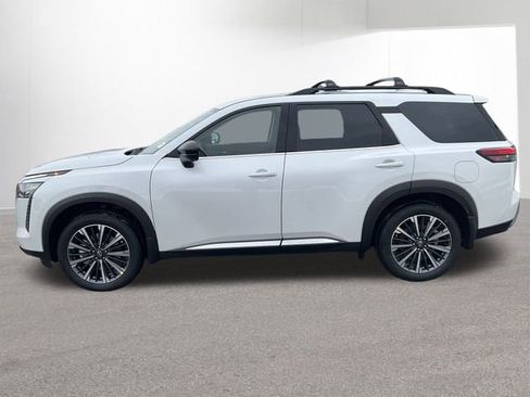 New 2026 Nissan Pathfinder Platinum w/ Cargo Package image 5