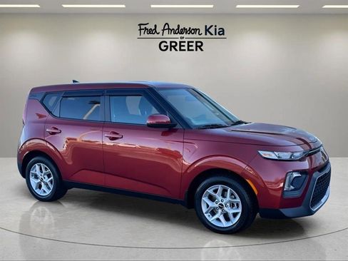 Used 2022 Kia Soul LX w/ Technology Package image 1