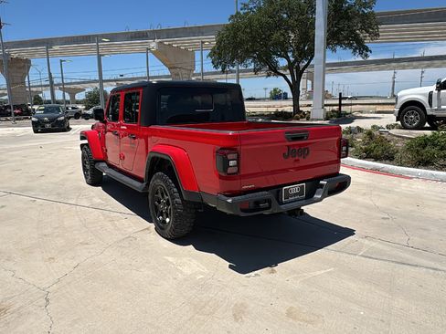 Used 2021 Jeep Gladiator Sport AWD/4WD image 5