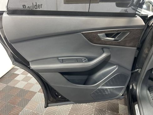 Used 2023 Audi Q8 Prestige w/ Prestige Package AWD/4WD image 17