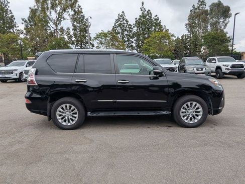 Used 2016 Lexus GX 460 w/ Premium Package image 4