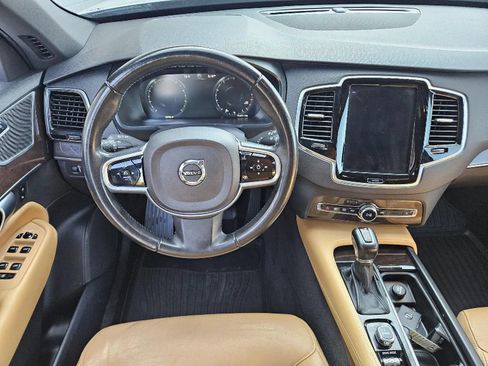 Used 2017 Volvo XC90 T6 Momentum w/ Vision Package AWD/4WD image 13