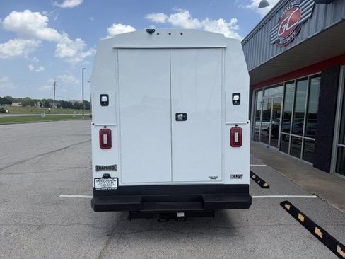 Used 2025 Chevrolet Express 3500 w/ Power Convenience Package RWD image 11