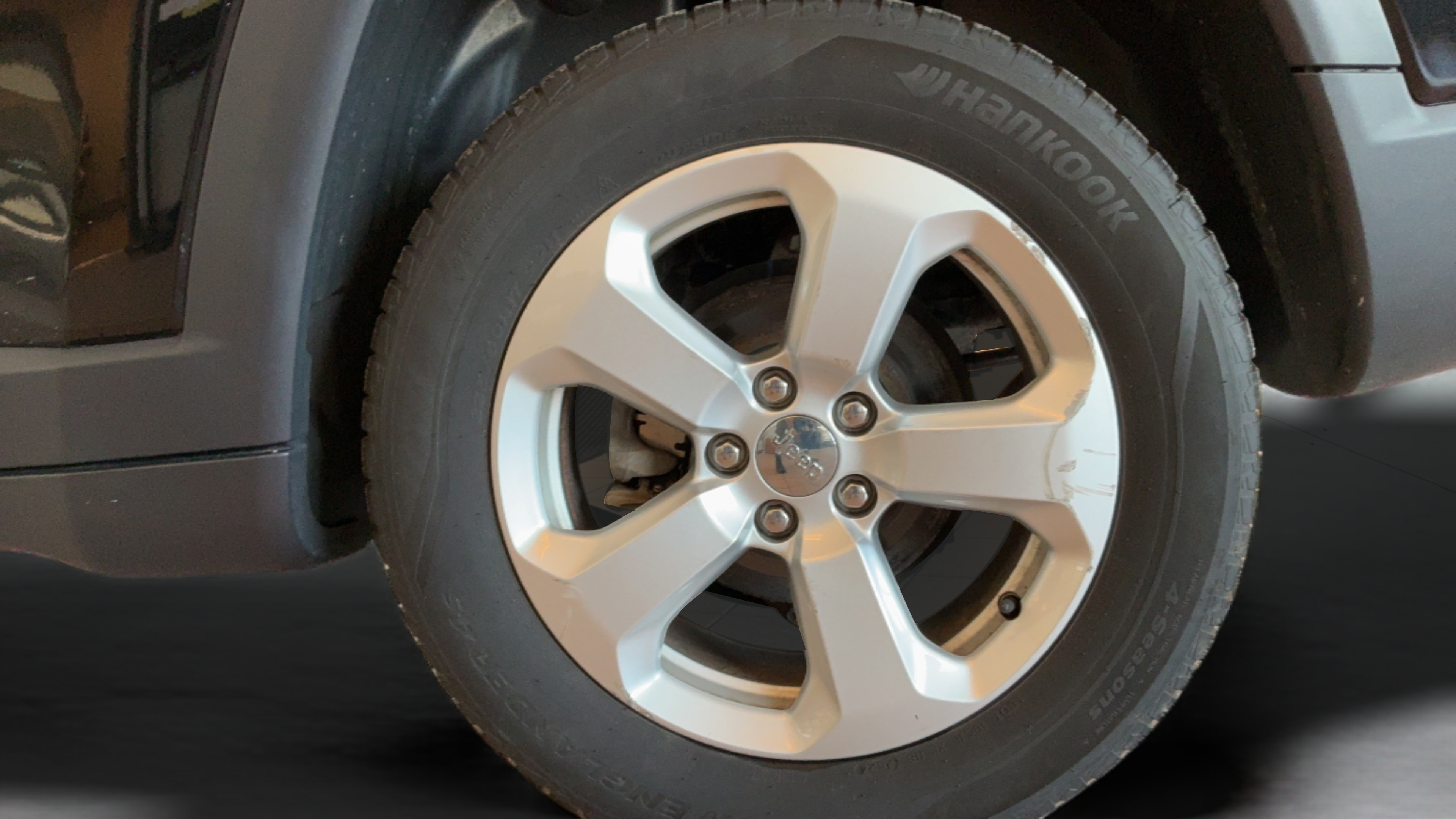 Used 2019 Jeep Compass Latitude w/ Popular Equipment Group AWD/4WD image 39