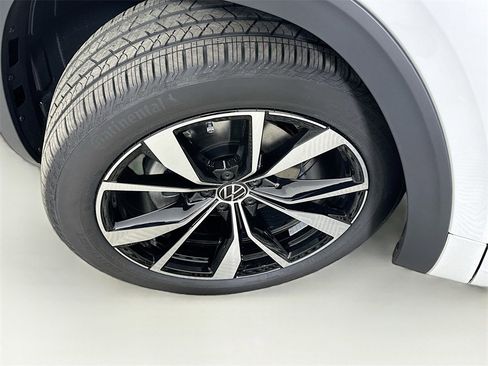 New 2025 Volkswagen Atlas Cross Sport SEL Premium R-Line image 24