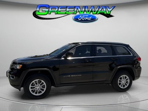 Used 2020 Jeep Grand Cherokee Laredo RWD image 1