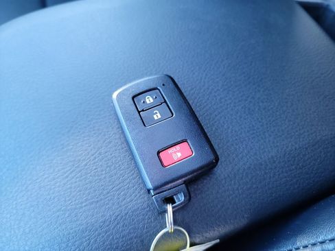 Used 2023 Toyota Tacoma TRD Off-Road w/ TRD Premium Off Road Package image 24