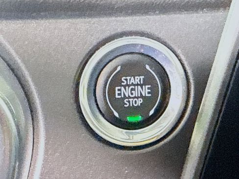 Used 2024 Chevrolet Blazer LT image 19