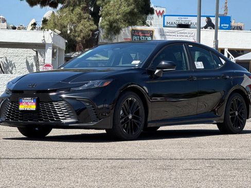 New 2026 Toyota Camry SE FWD image 7
