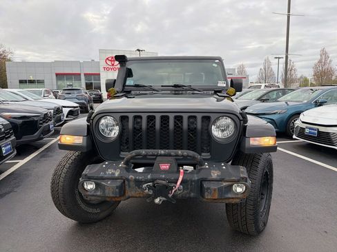 Used 2021 Jeep Gladiator Overland w/ Popular Equipment Package AWD/4WD image 2
