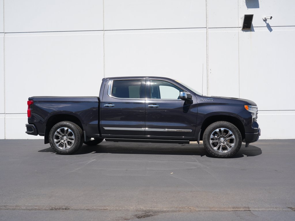 Certified 2022 Chevrolet Silverado 1500 High Country AWD/4WD image 2