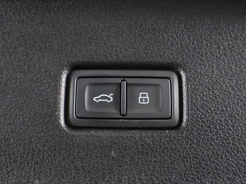 Used 2023 Audi Q5 2.0T Premium Plus w/ Premium Plus Package AWD/4WD image 22
