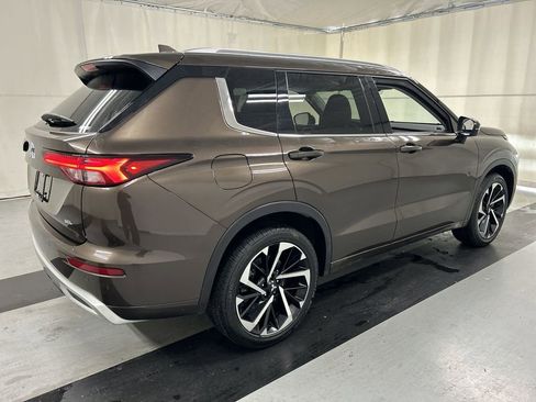 Used 2024 Mitsubishi Outlander SEL image 2