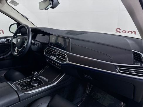 Used 2022 BMW X7 xDrive40i w/ Premium Package image 31
