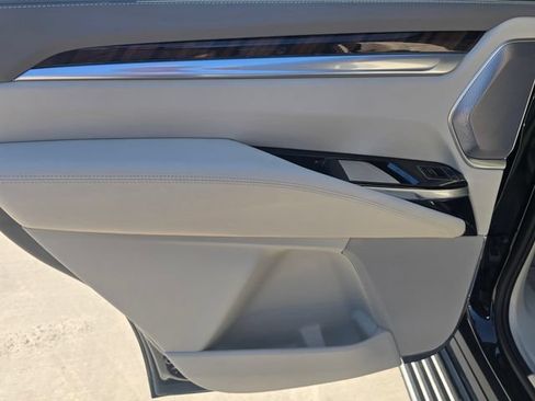 New 2026 Cadillac Escalade Platinum Sport AWD/4WD image 15