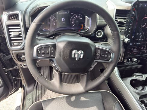Used 2025 RAM 1500 Laramie AWD/4WD image 16