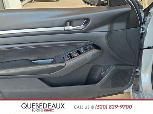 Used 2023 Nissan Altima 2.5 SL FWD image 9